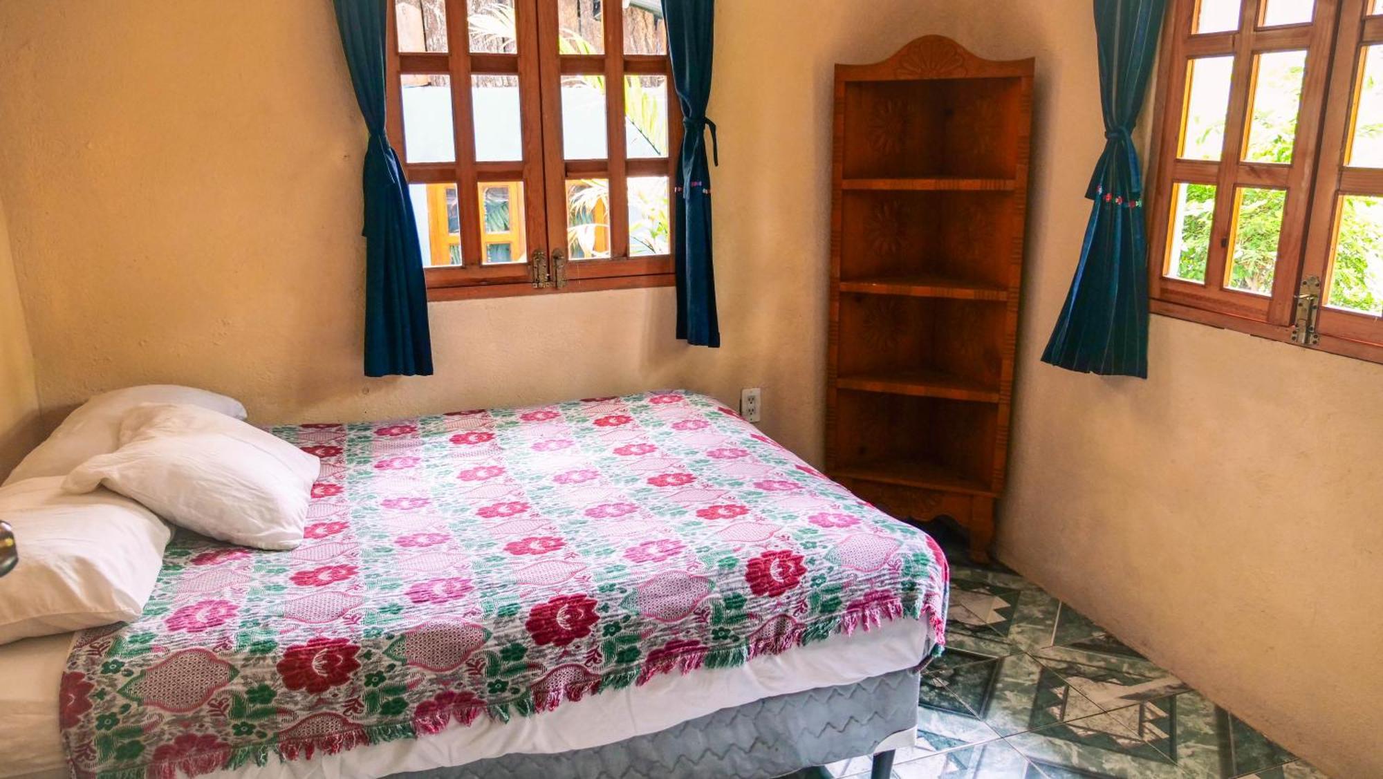 Del Lago Hotel San Marcos La Laguna Esterno foto
